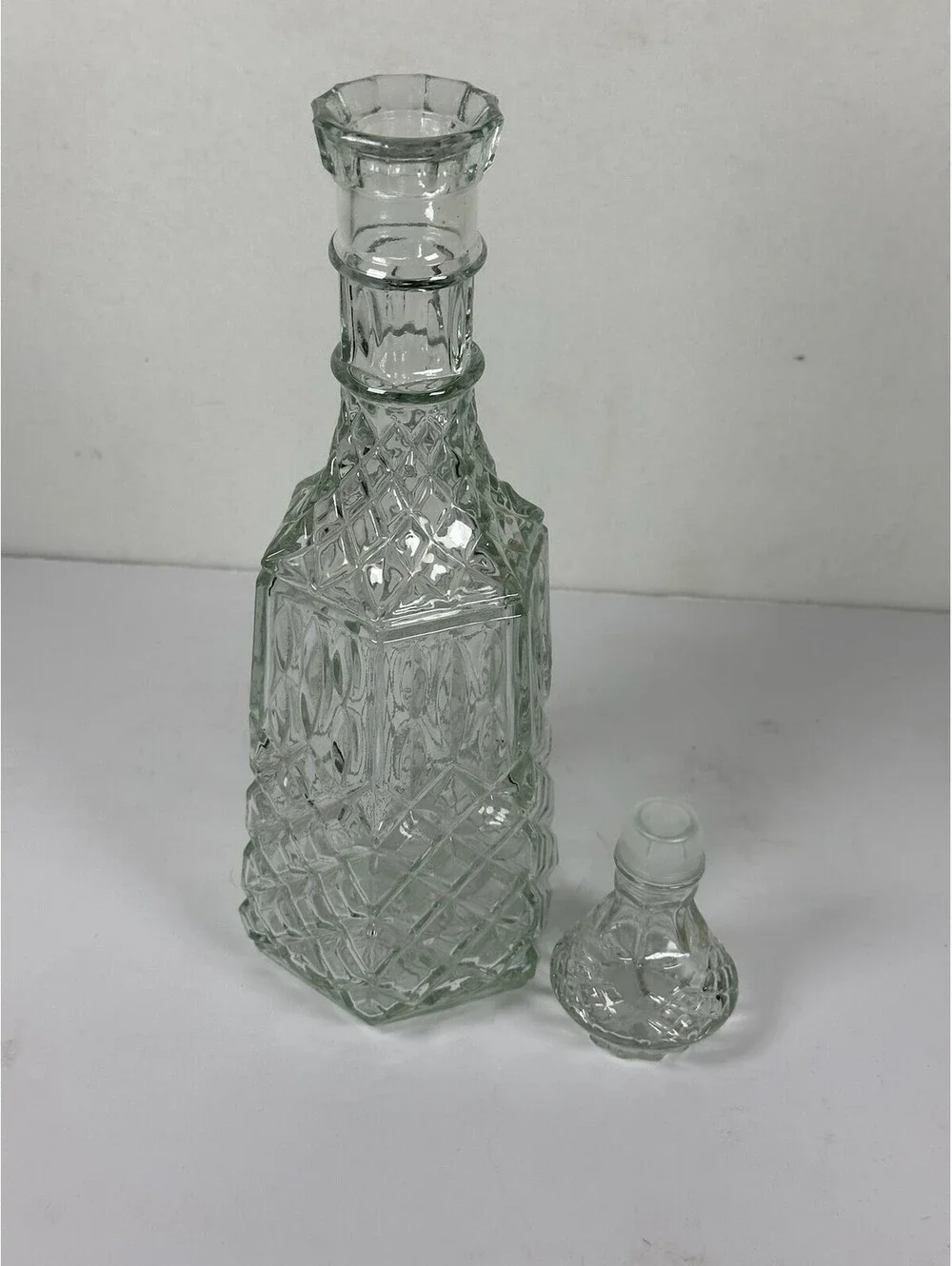Vintage Clear Glass Decanter Diamond Cut Pattern Barware C 13